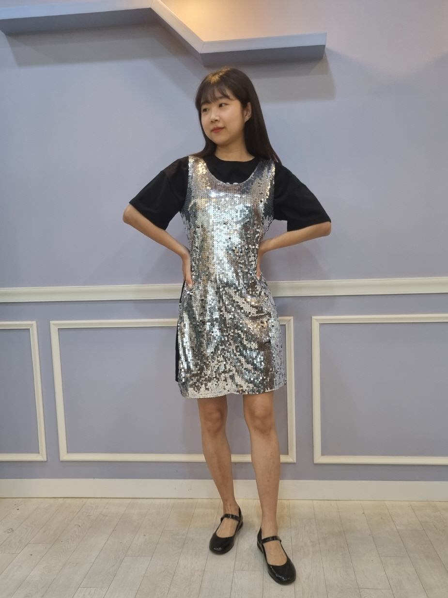 은색반짝이원피스